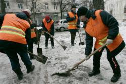  Запорізькі комунальники наводять марафет у місті