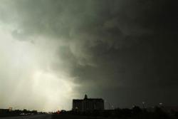 У Донецьку бушує стихія