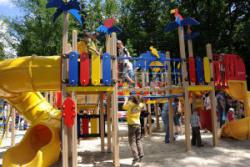 Комунальники Харкова згадали про дітей