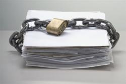 Севастопольці потерпають від дірявих дахів і байдужих чиновників