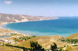 Влада Криму закликає повернути пляжі людям