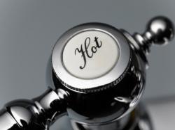 Дніпропетровськ: правому берегу гаряча вода «не світить»