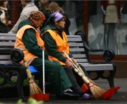 Львівських двірників причепурять до Євро-2012