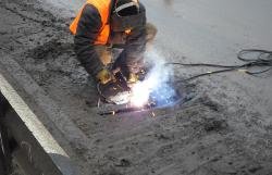 яма на дорозі, асфальт 