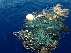 На Дніпрі виростають острови зі сміття