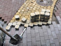 Дороги Хмельниччини та Одещини поглинуть сотні мільйонів гривень   