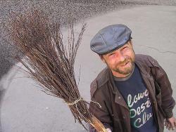 Сімферопольським двірникам заборонили спати до ранку